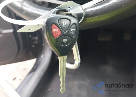 2010 Toyota Corolla S из США, поврежденный, VIN 2T1BU4EE3AC283879